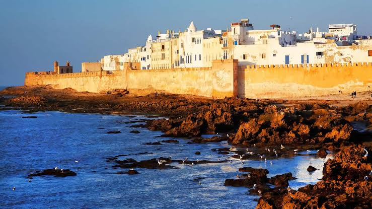 🌊 Essaouira playa y pueblo pesquero: (Excursión de 1 día) Precio total 19€ por persona 🔒Reserva tu plaza con una señal de 9€ y paga el resto el día de la excursión