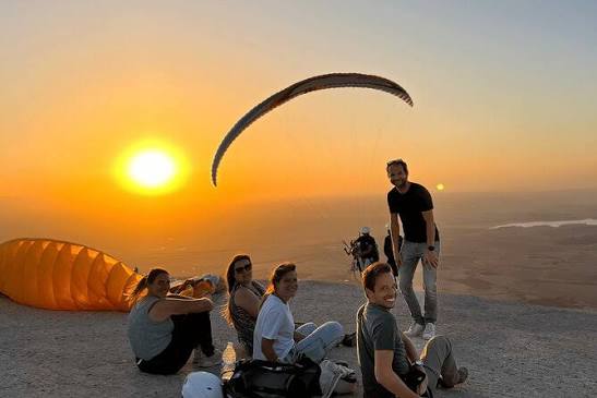 🪂 Parapente en Marrakech – Vuela sobre el Atlas: (Actividad de medio día) Precio 65€ 🔒Reserva tu plaza con una señal de 20€ por persona y paga el resto el día de la excursión