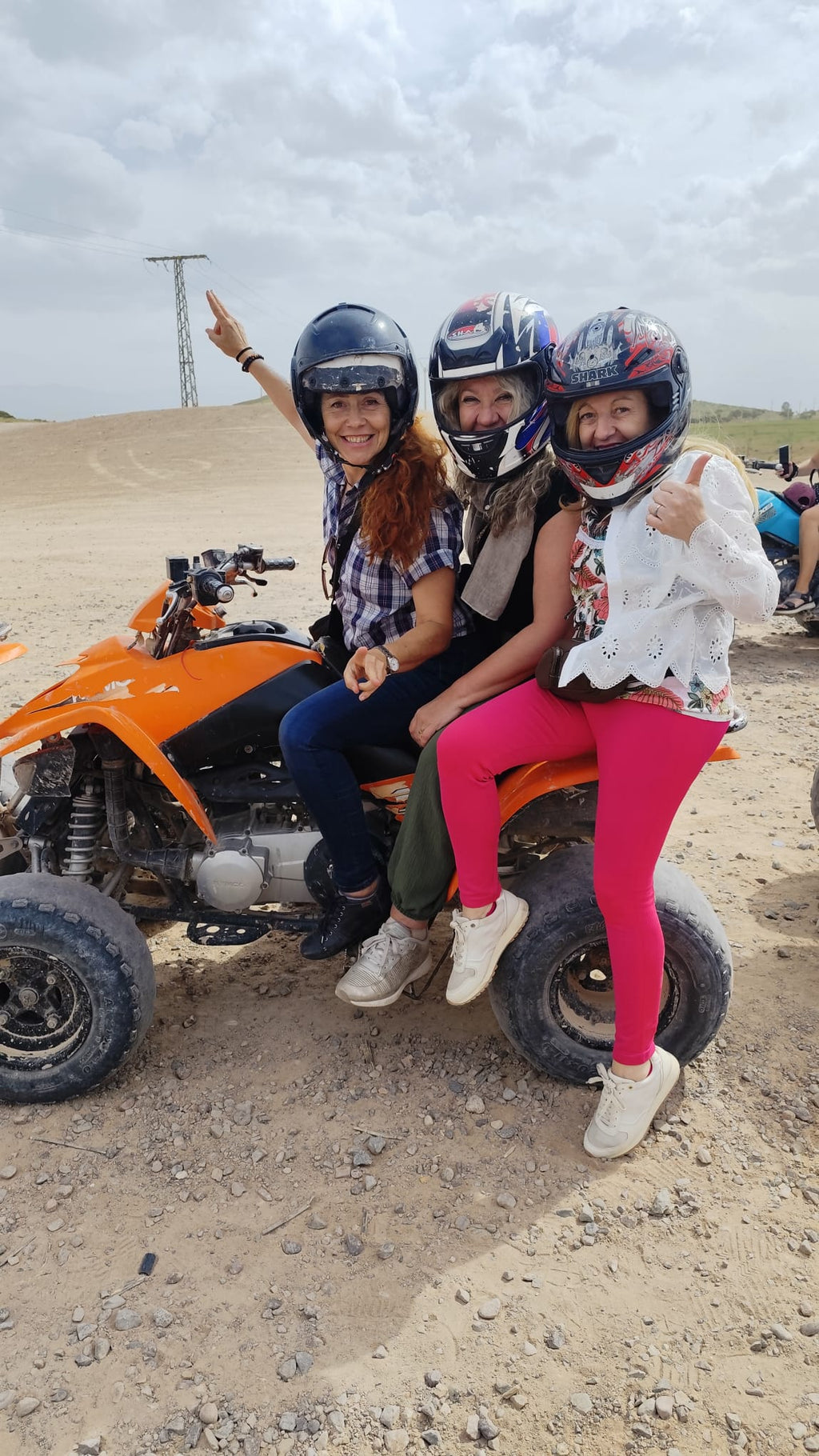 Pack 3 excursiones ( Valle de ourika, Cascadas de Ouzoud, Cena en Agafay con quads y camellos ) precio total para 2 personas 208€